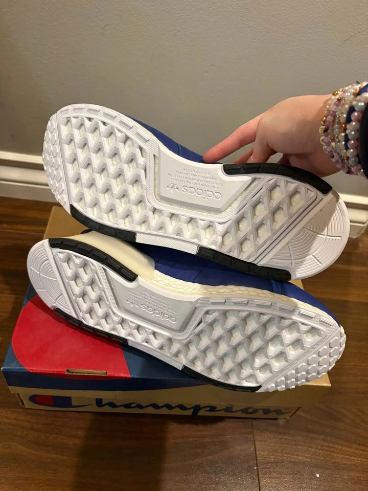 Adidas Running Shoes Size 9.5 - photo 4