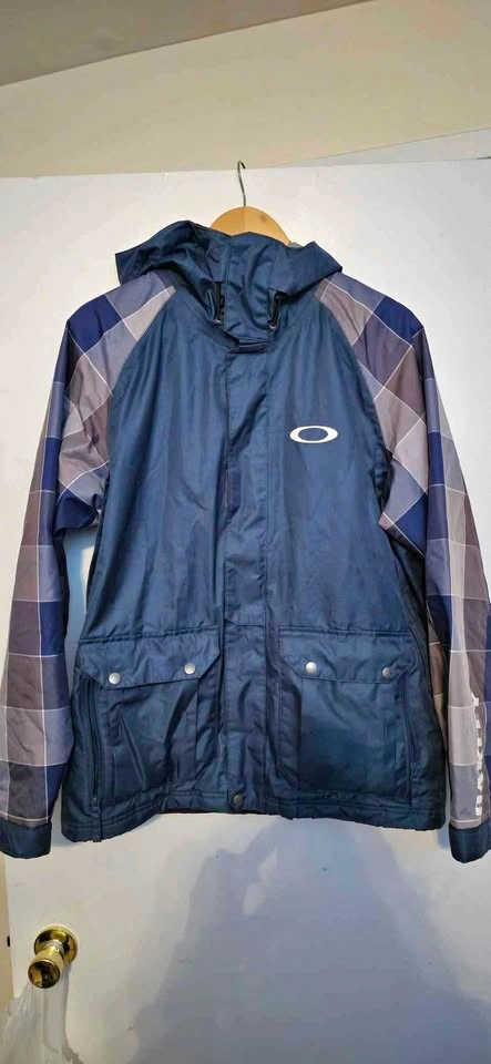 Men's Small Oakley Winter/Snowboarding Jacket