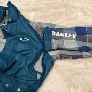 Men's Small Oakley Winter/Snowboarding Jacket - photo 3