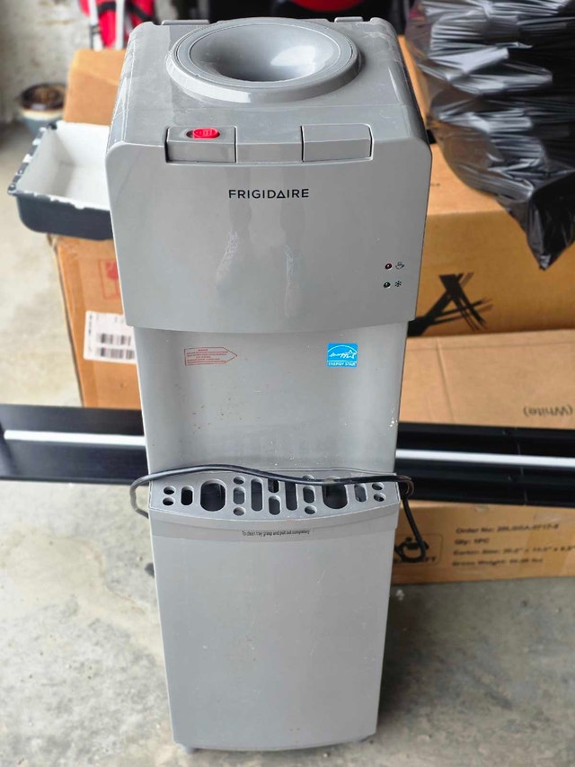 Frigidaire Water Cooler