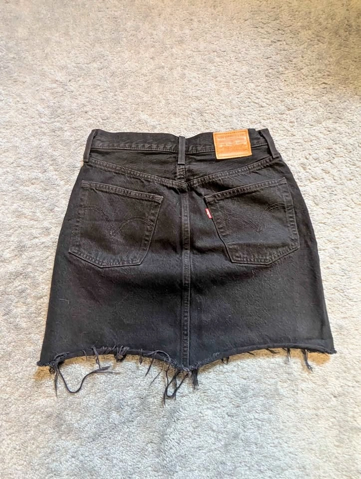 Levi's Aritzia Black Denim Skirt, Size 26