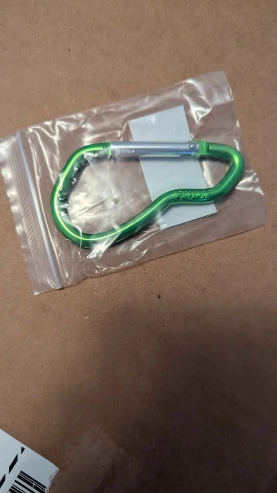Authentic Palace P Carabiner SS2025 Sealed - photo 2