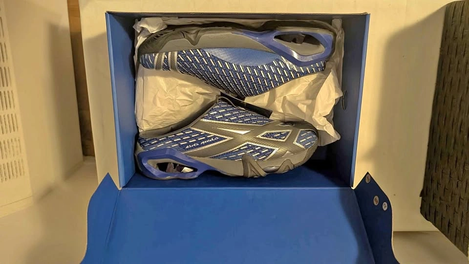 ASICS Men's 9.5 Kiko Kostandinov Novalis Blue Mules