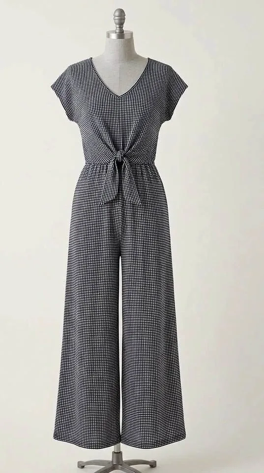 Women's Black and White Gingham Tie-Front Size Small