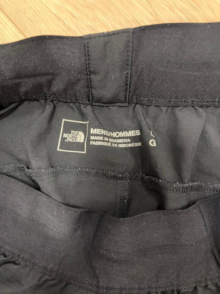 NWOT The North Face Men's Shorts with Zipper Pockets - photo 3