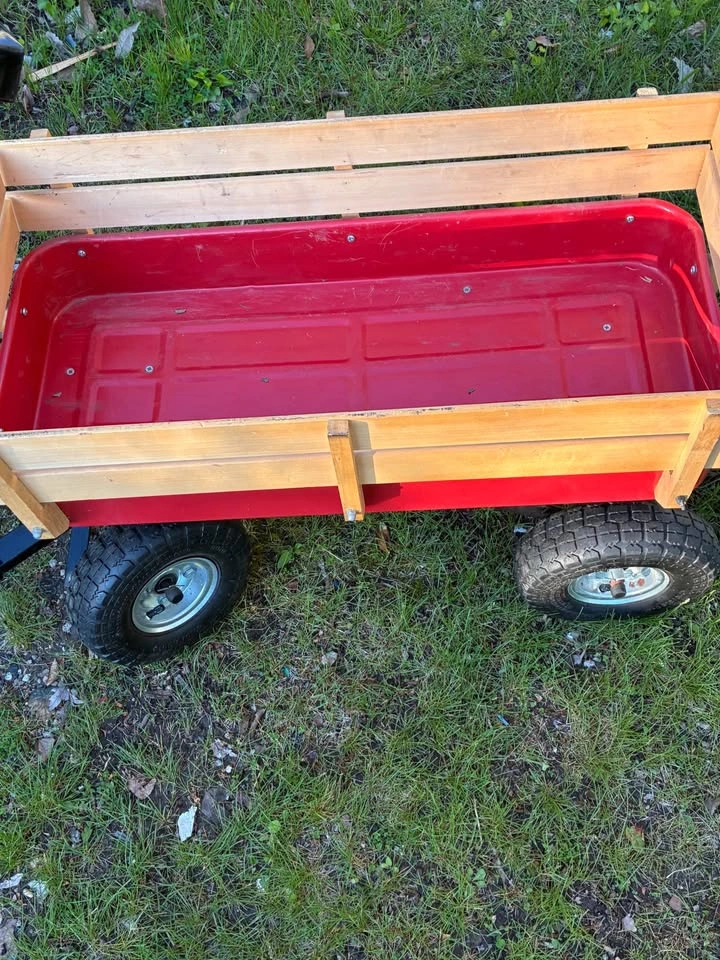 Bigfoot Panel Wagon - photo 2