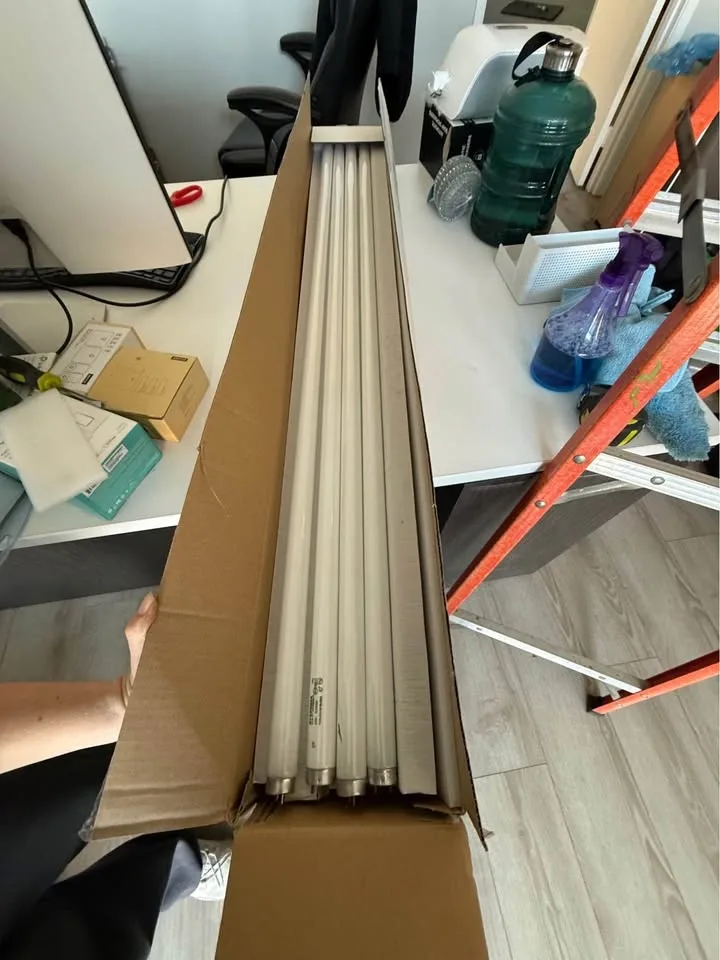 T8 Tube Light - photo 2