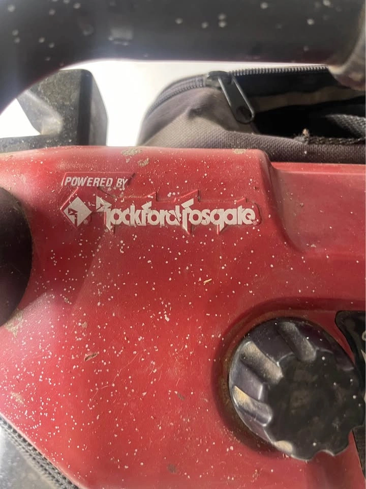 Milwaukee 49-24-0280 Heavy-Duty Job Site Radio Rockford Fosgate - photo 2