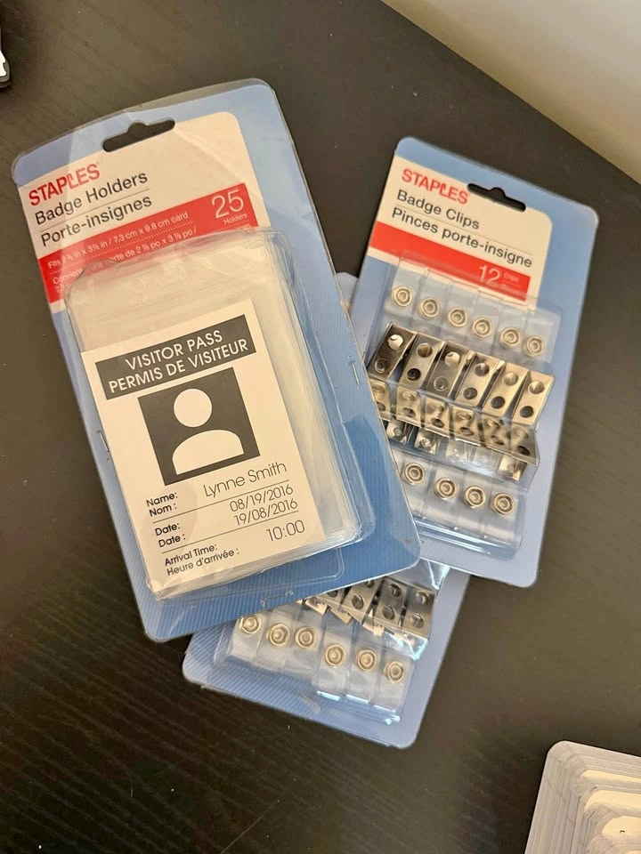 25 ID Badge Holders with Clips