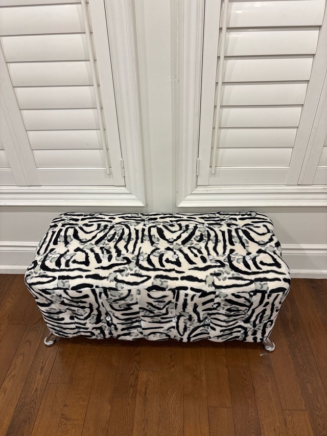Zebra Print Ottoman - photo 4