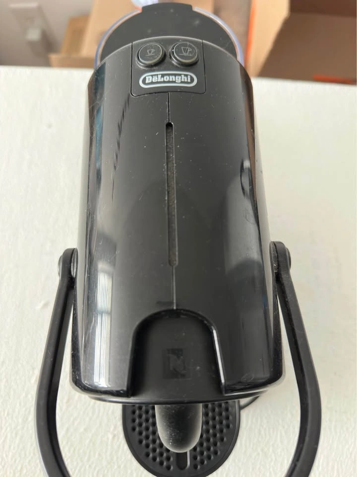 Move Out Sale — Nespresso Inissia De’Longhi Coffee Machine - photo 2