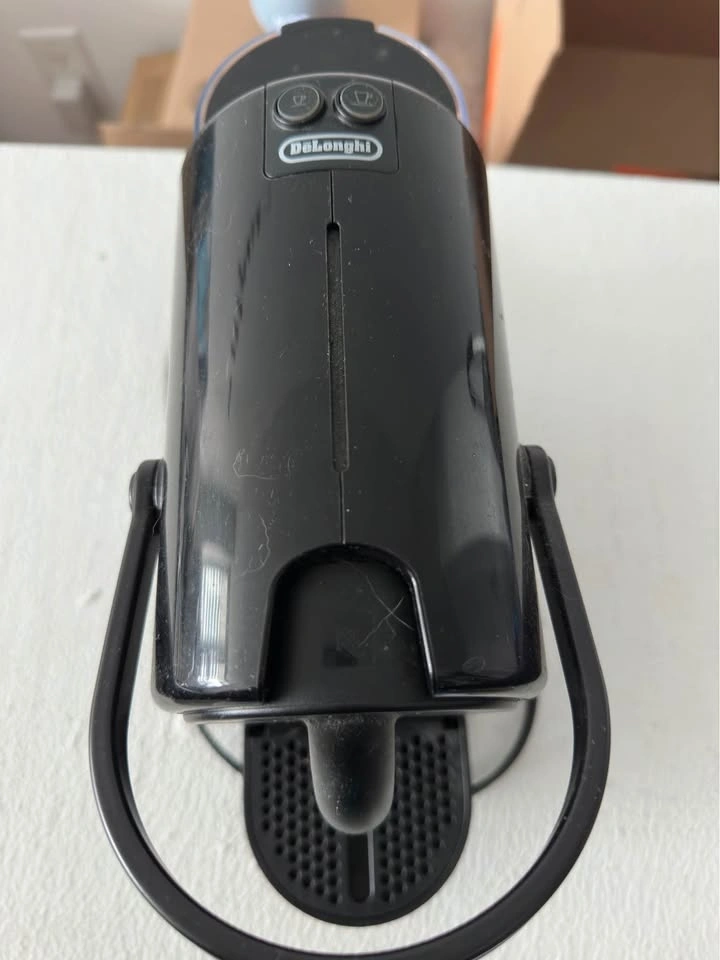 Move Out Sale — Nespresso Inissia De’Longhi Coffee Machine - photo 3