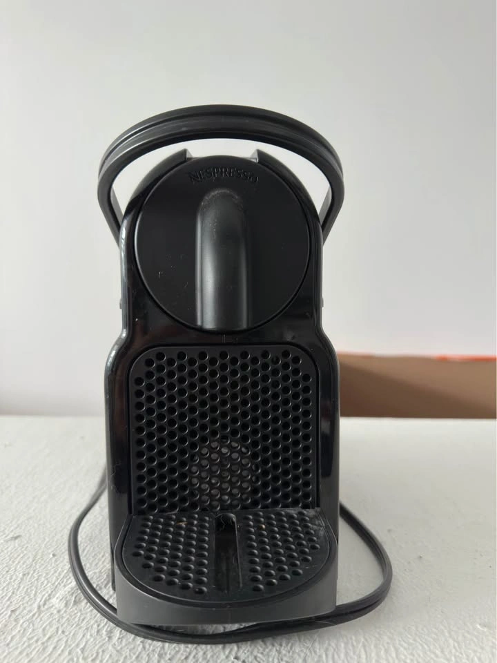 Move Out Sale — Nespresso Inissia De’Longhi Coffee Machine - photo 4