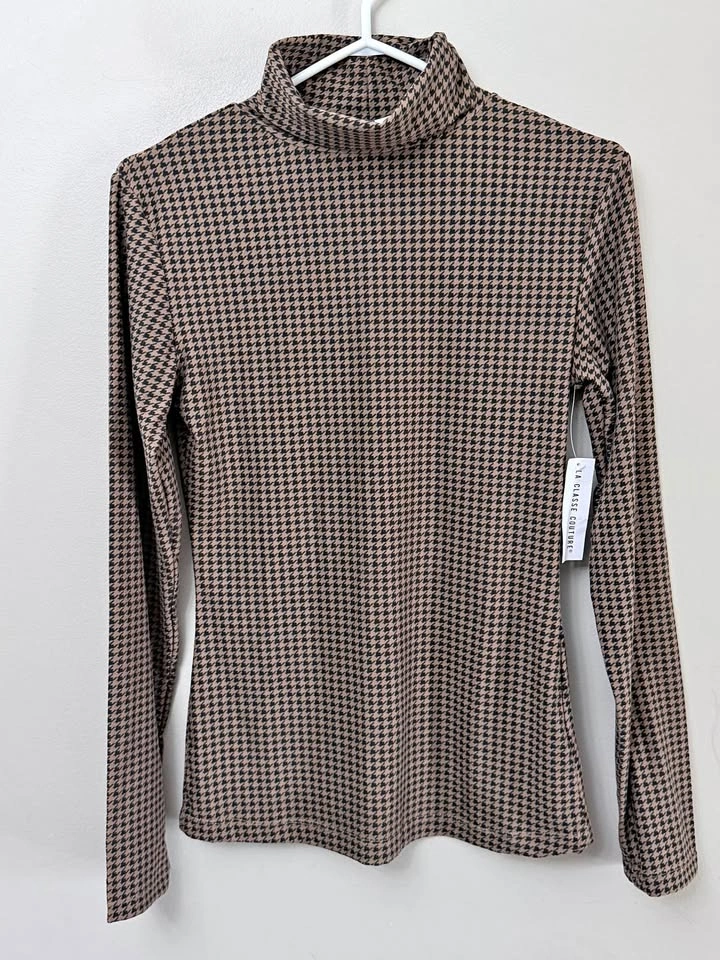 NWT Houndstooth Turtleneck - Size Small