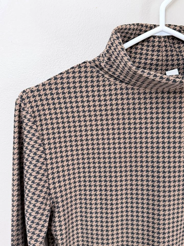 NWT Houndstooth Turtleneck - Size Small - photo 2