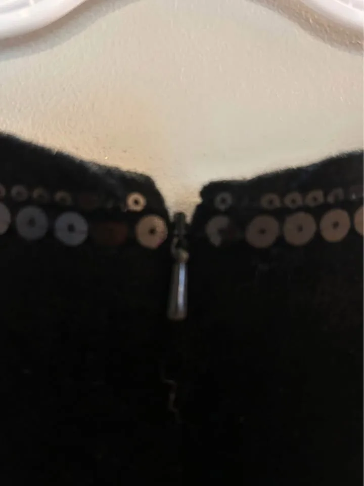 ELEGANT GIRLS SIZE 6X/7 DRESS - BLACK VELVET w/ SEQUINS image indicator(3)