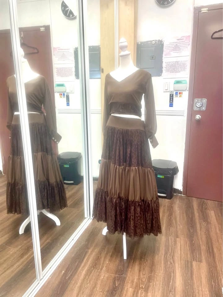 Custom Made Outfits & Dresses for Parties/Weddings