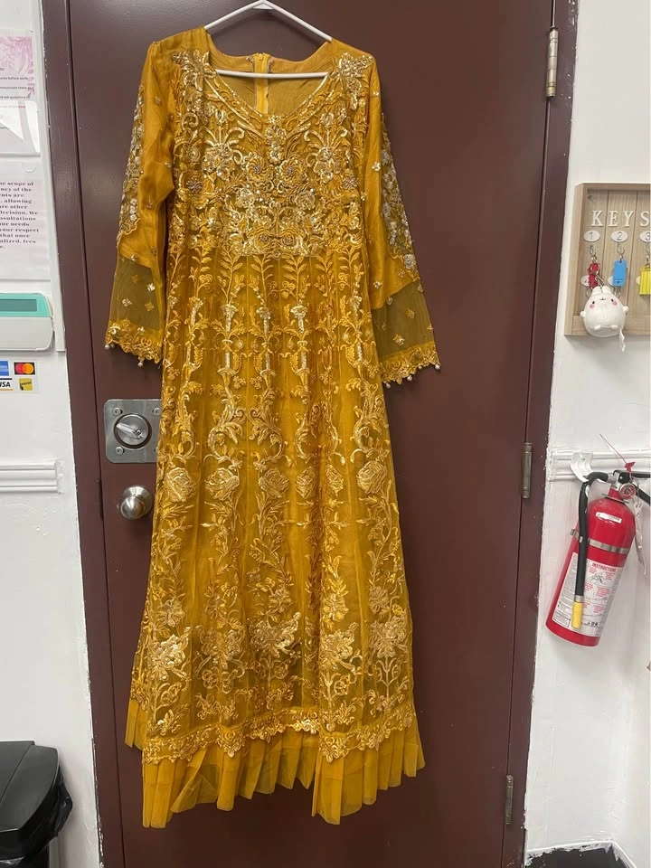 Custom Made Outfits & Dresses for Parties/Weddings - photo 4