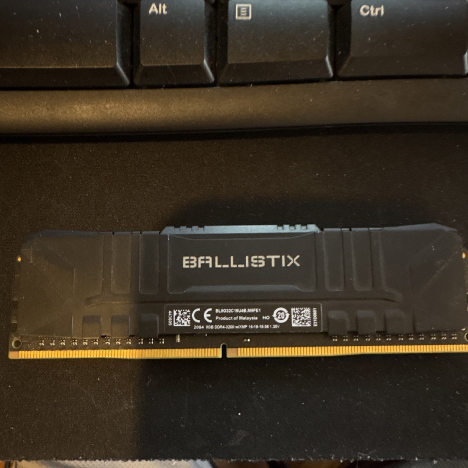 Crucial Ballistix 8GB DDR4-3200 PC4-25600 RAM - photo 4