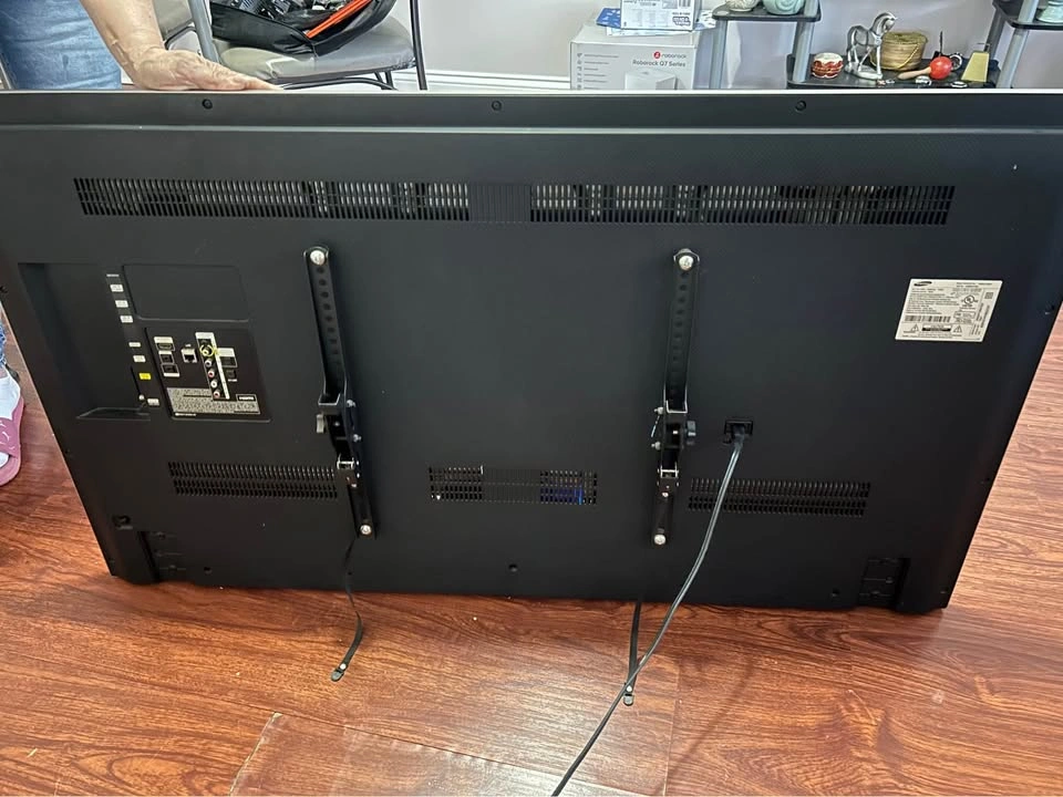 Samsung 55" TV - photo 2
