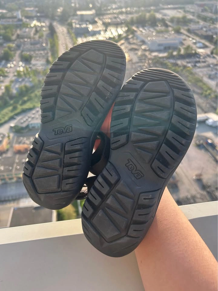Teva Hurricane Sandals Black (Size 7) - photo 2