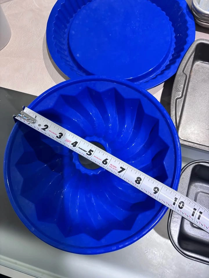 Baking Pans: Silicon, Non-Stick, Aluminum - photo 2