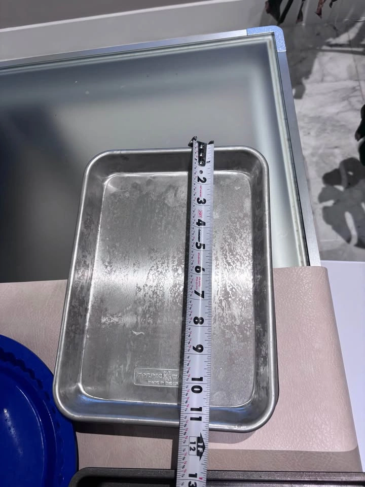 Baking Pans: Silicon, Non-Stick, Aluminum - photo 3