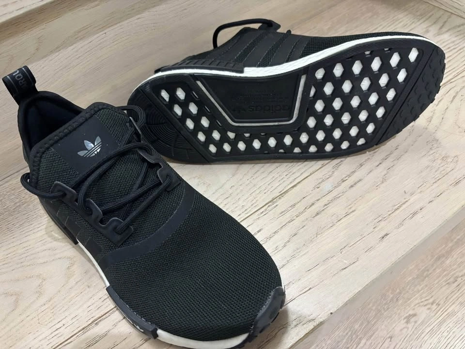 Brand new Adidas NMD sneakers/shoes - size 5 - photo 2