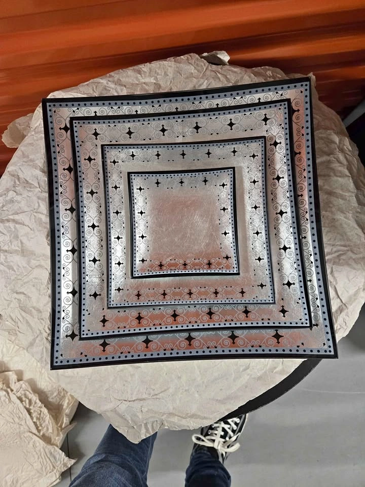 Square decorative plate silver blue pattern
