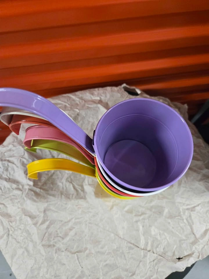 6 Colorful Metal Hanging Planters - photo 2