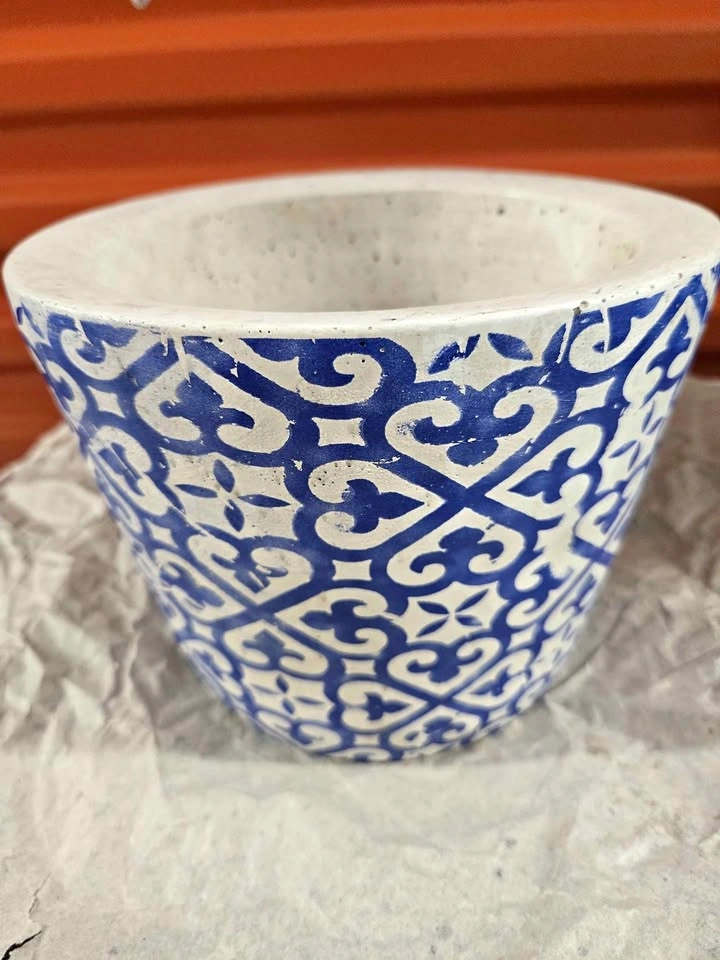 Blue & White Patterned Pot