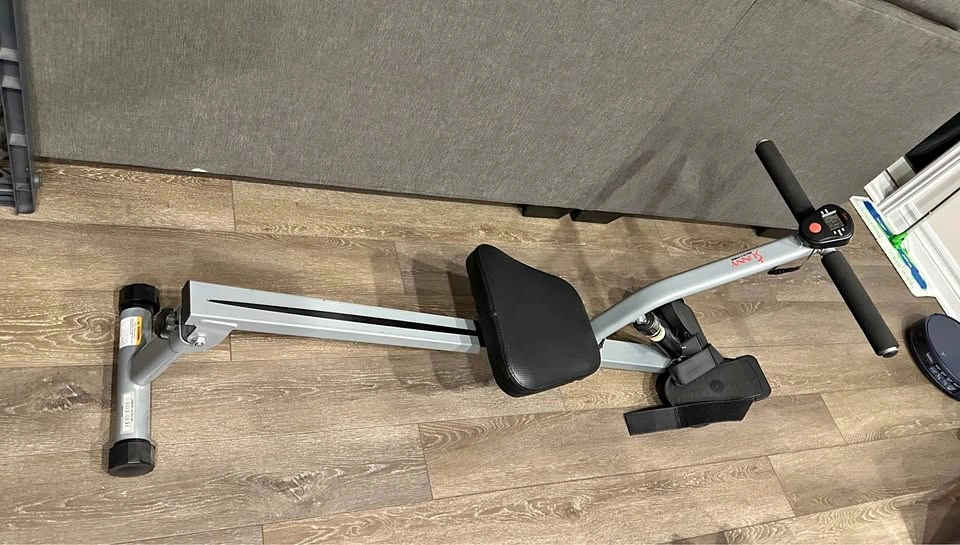 Sunny Health & Fitness Rowing Machine