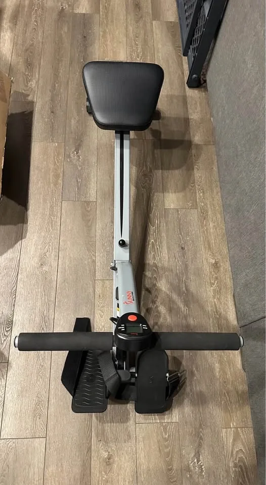 Sunny Health & Fitness Rowing Machine - photo 2