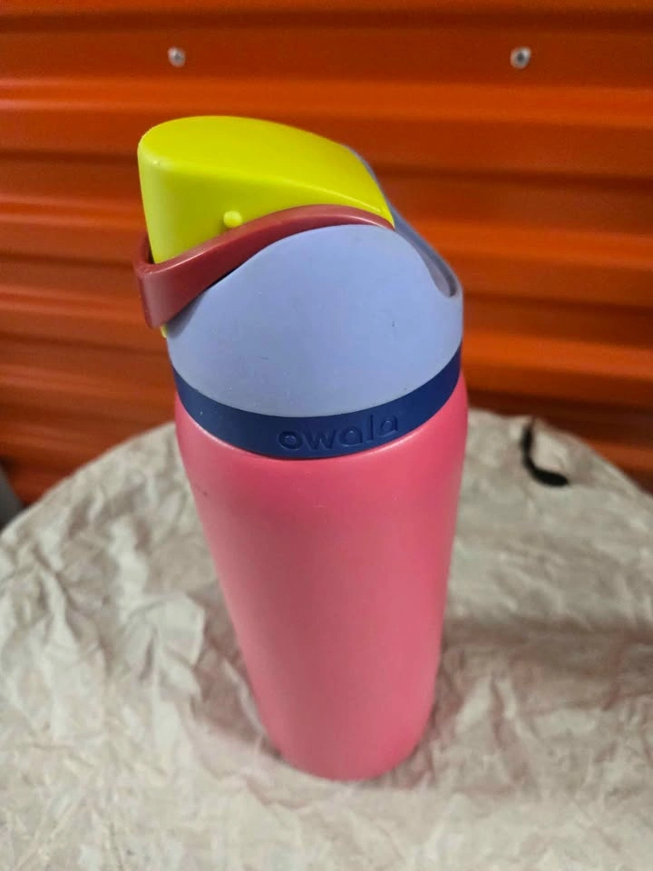Owala 32 oz Pink Water Bottle with Multi-Color Lid - photo 2