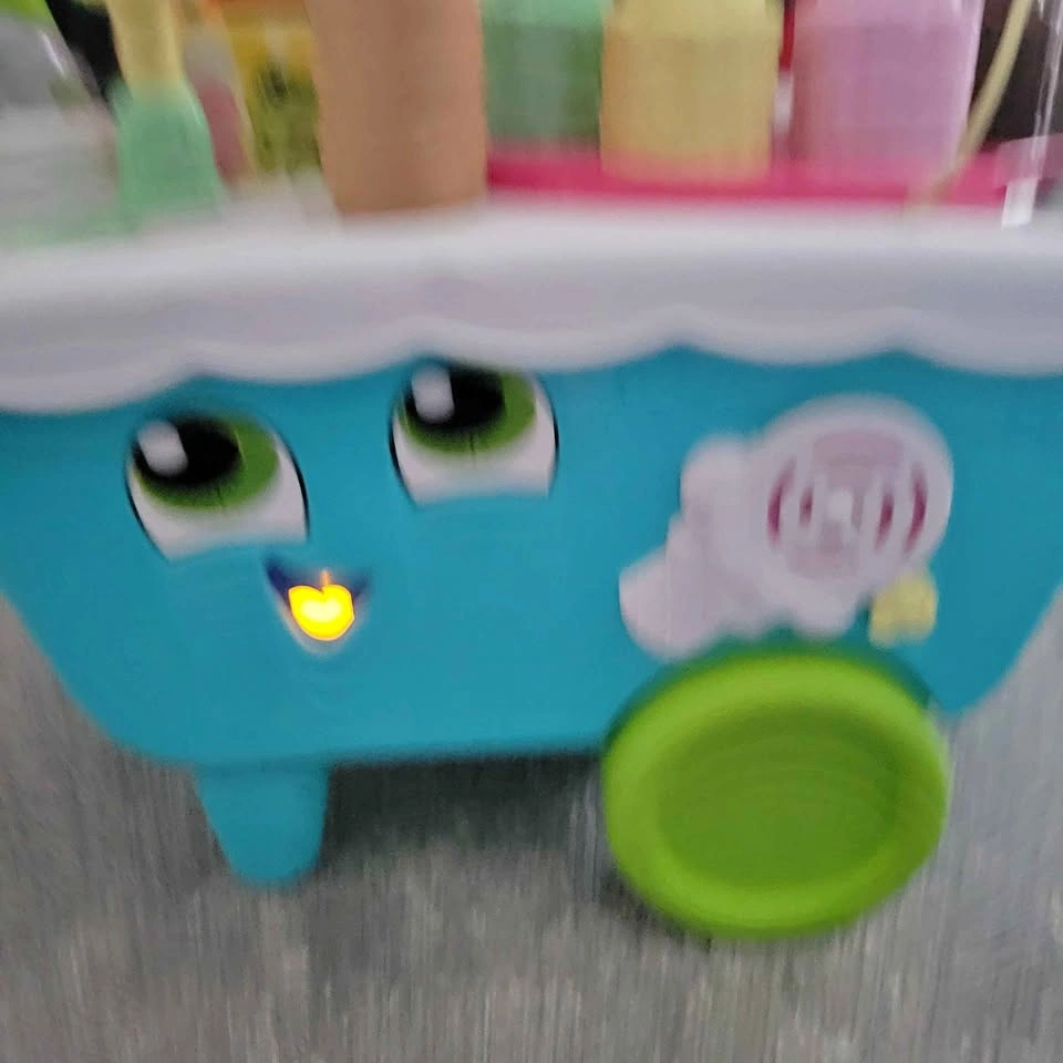 EEUC LeapFrog Scoop and Learn Ice Cream Cart