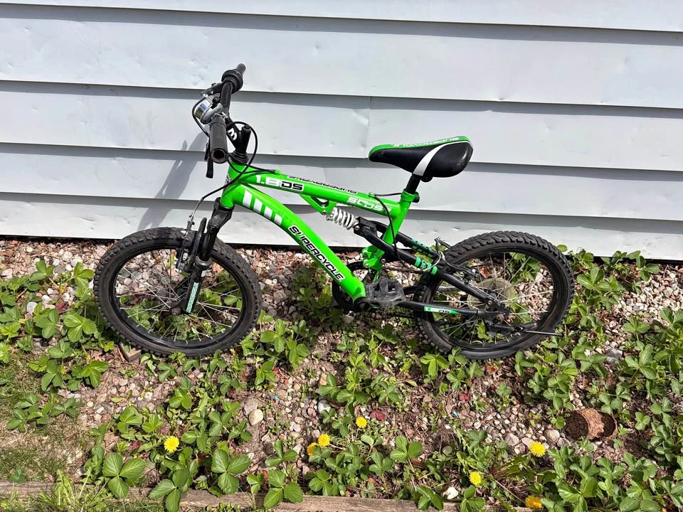 Supercycle Kids Full Suspension Bike