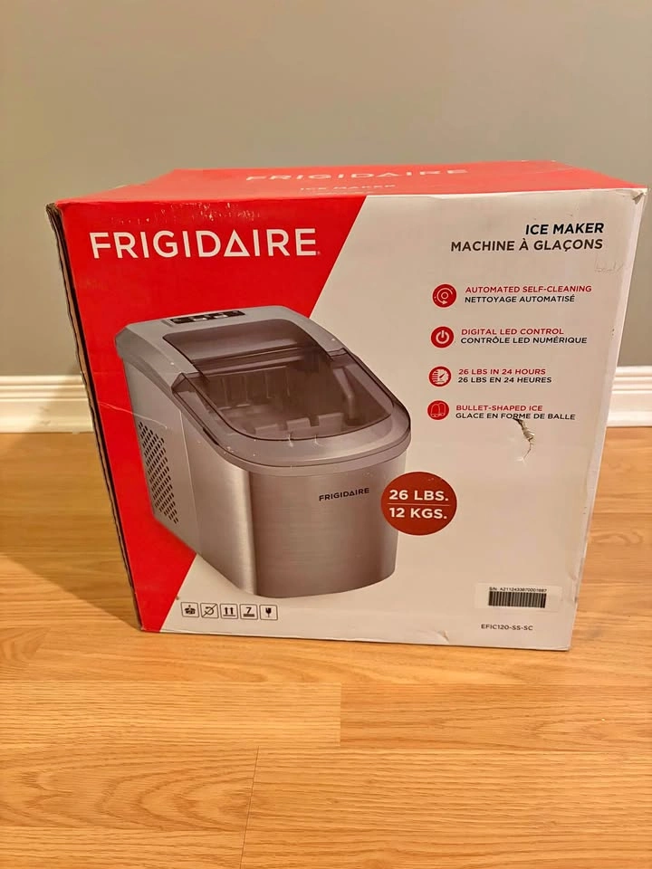 Frigidaire Ice Maker 26 lbs EFIC120-SS-SC