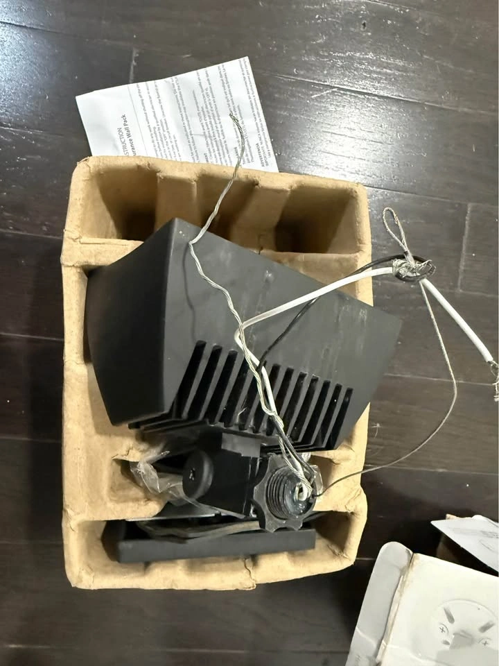 Two Endurance WAC Lighting Flood PRO LED Flood Lights - photo 3