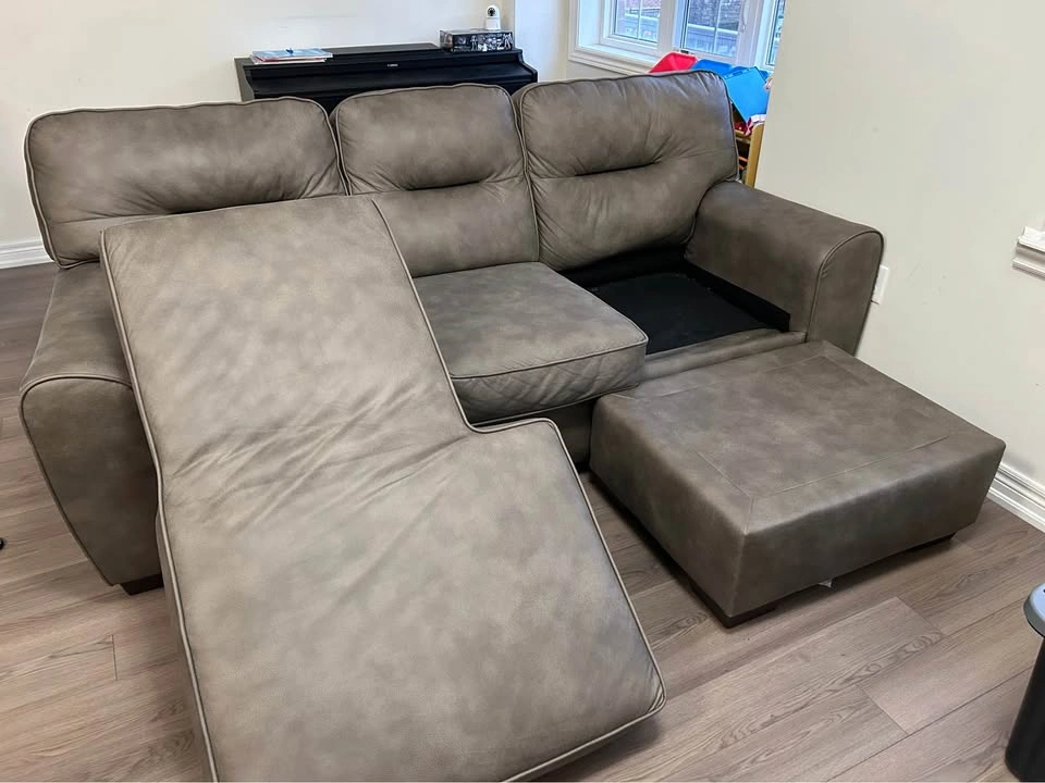 Couches - photo 2