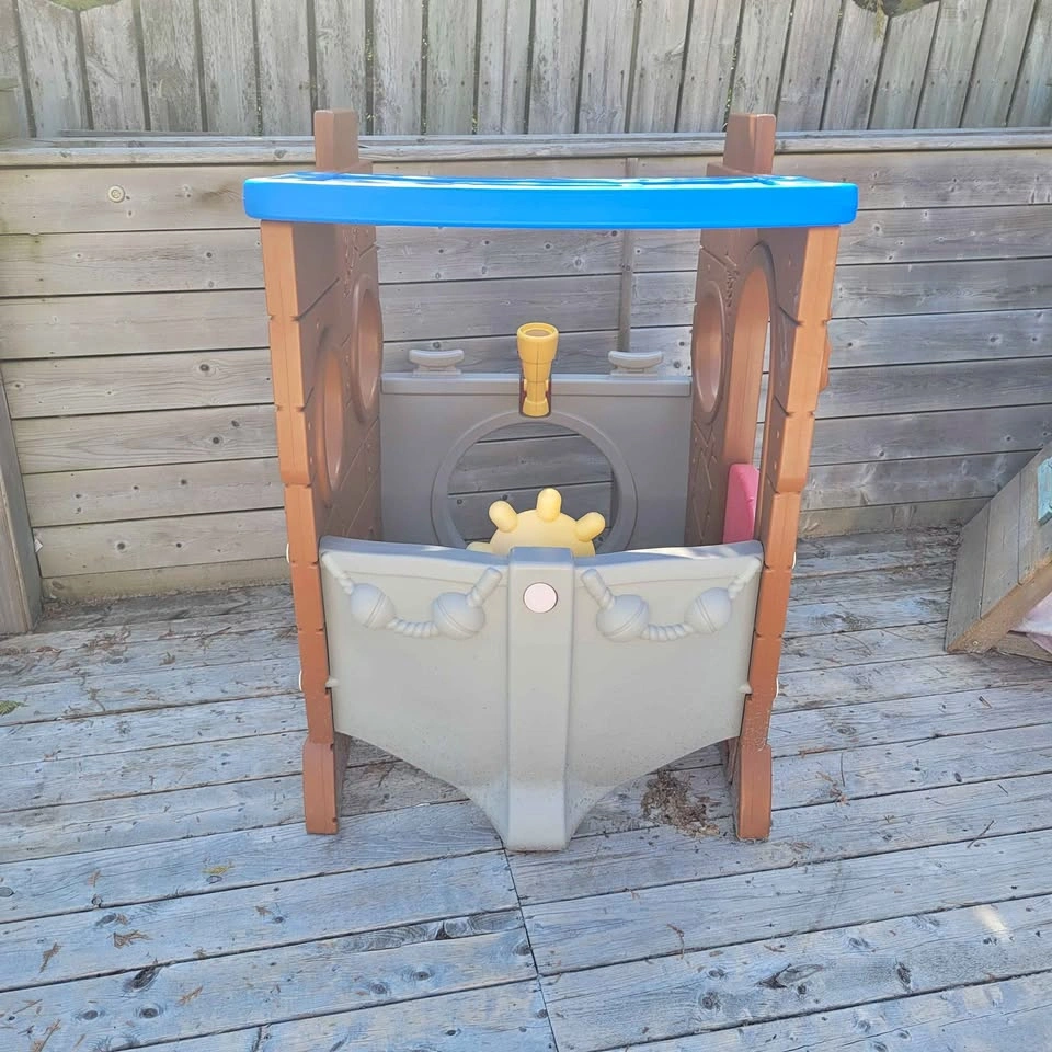 EEUC Little Tikes Pirate Ship
