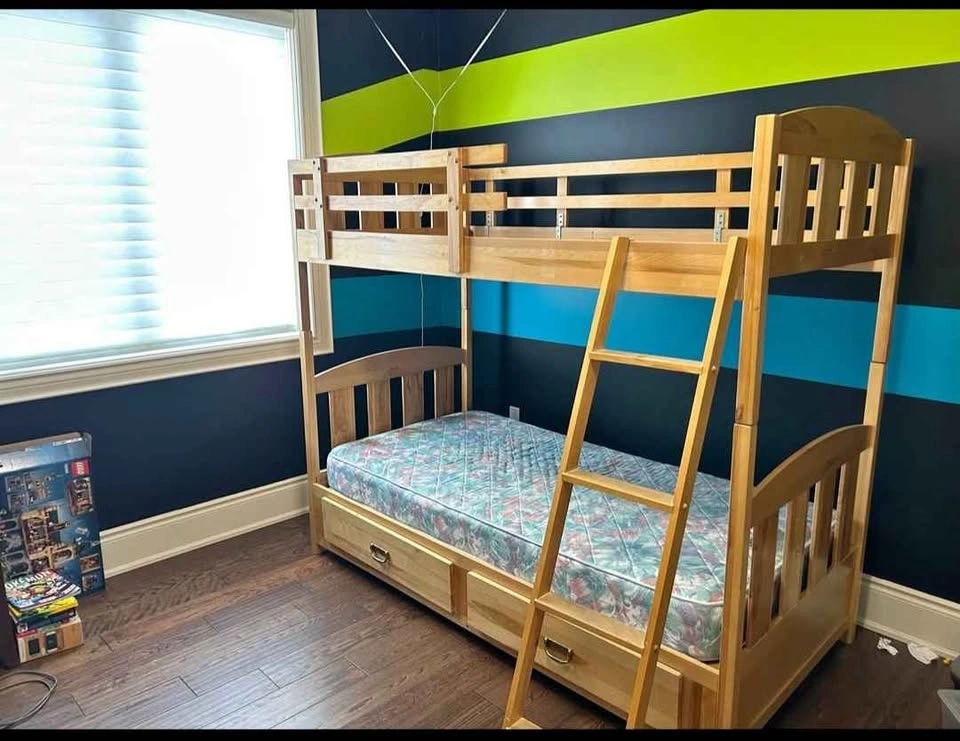 EUC Bunk beds
