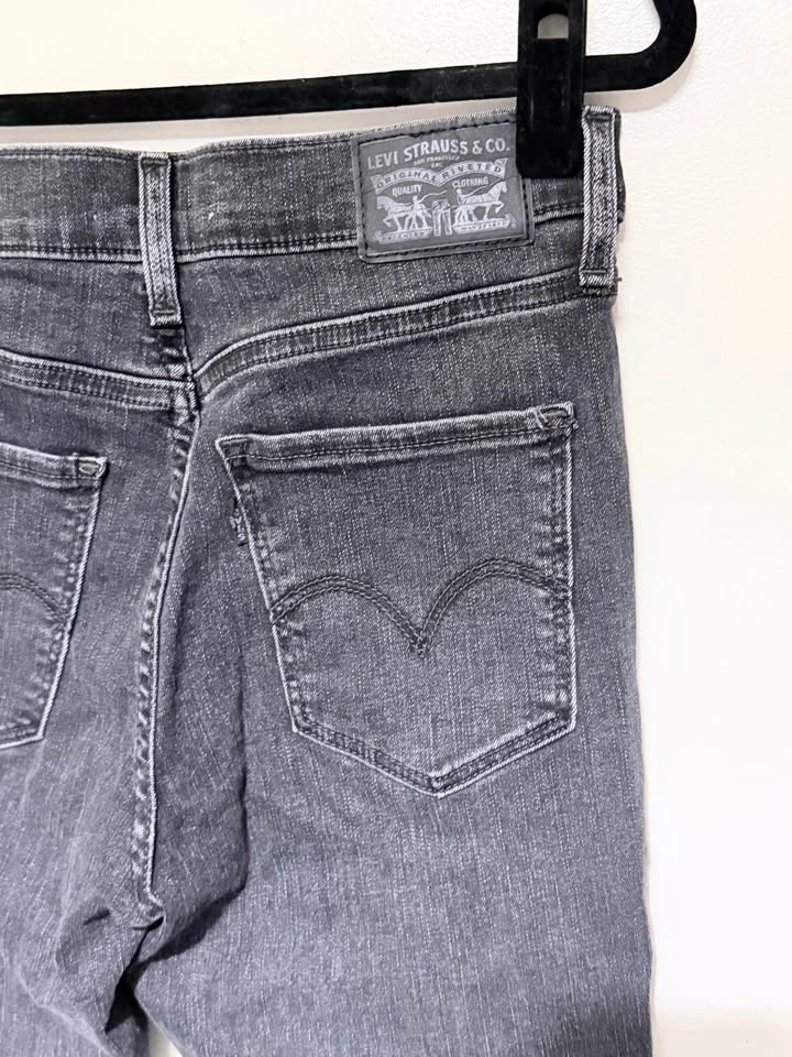 Levi's 720 High-Rise Super Skinny Jeans Dark Gray Wash Size 27 - photo 4
