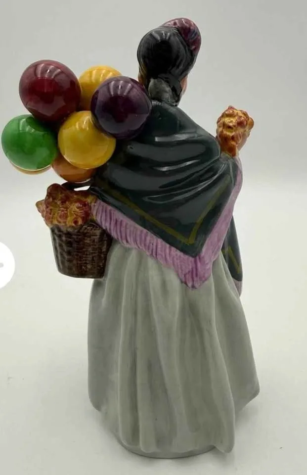 Royal Doulton Biddy Pennyfarthing Figurine (9", England) - photo 2