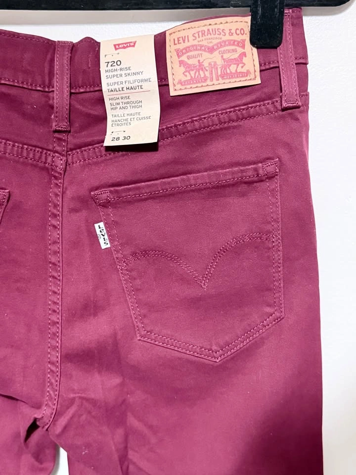 NWT Levi's 720 High-Rise Super Skinny Burgundy Size 28 - photo 5