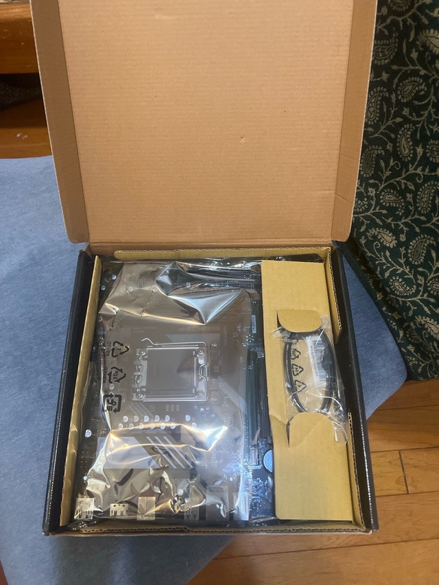Gigabyte B650M D3HP Motherboard - photo 2