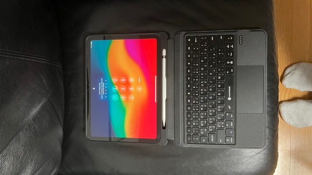 11-inch iPad Pro + Apple Pencil & Keyboard Case