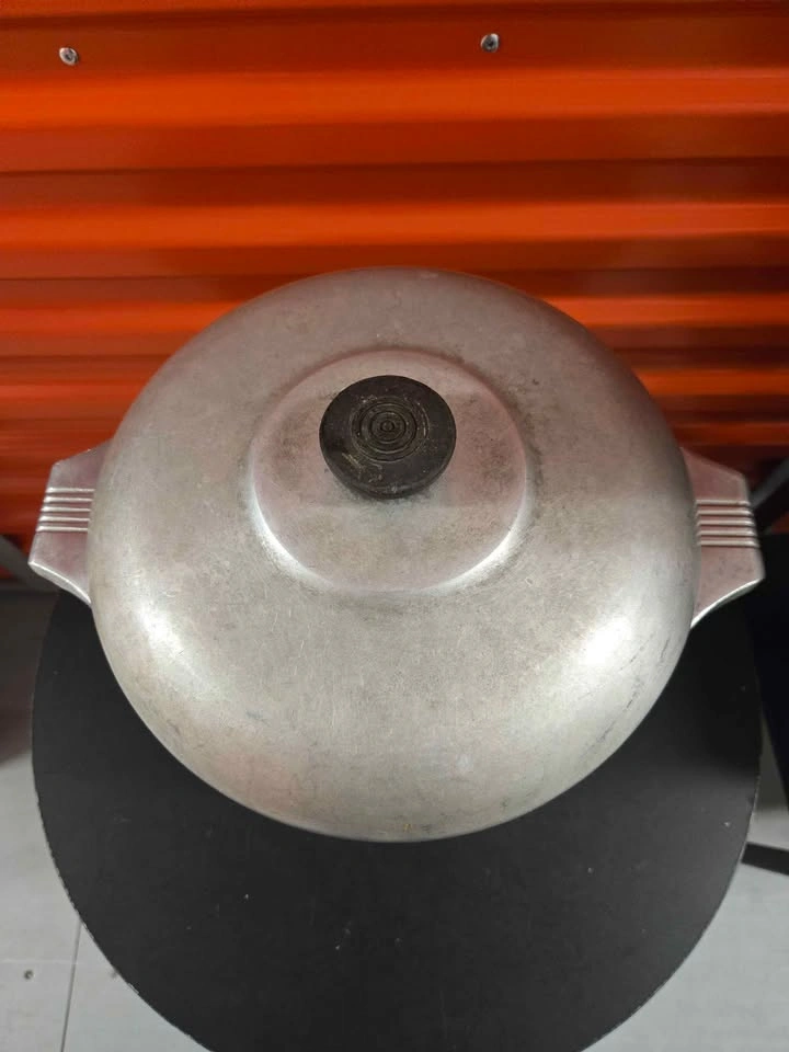 Vintage Aluminum Stock Pot with Lid - photo 2