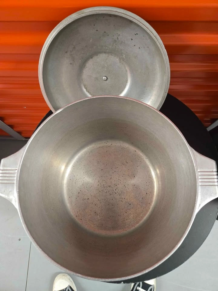 Vintage Aluminum Stock Pot with Lid - photo 3