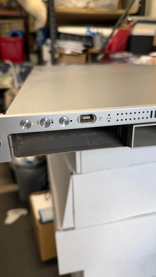 Apple Xserve A1196 Server 2.0GHz Dual Xeon Tested Working - photo 3