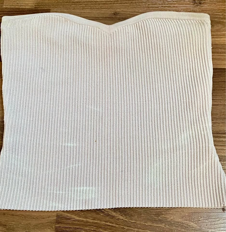 Aritzia (Babaton) sleeveless ribbed top